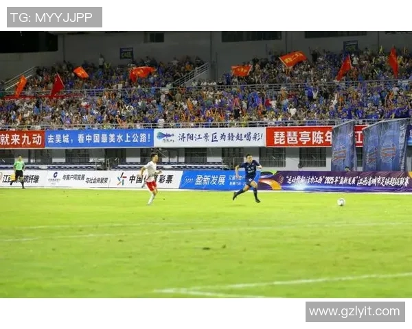 南京足球队荣登全国足球团队协作排行榜第五名展现团队精神与实力 南京足球队荣登全国足球团队协作排行榜第五名展现团队精神与实力